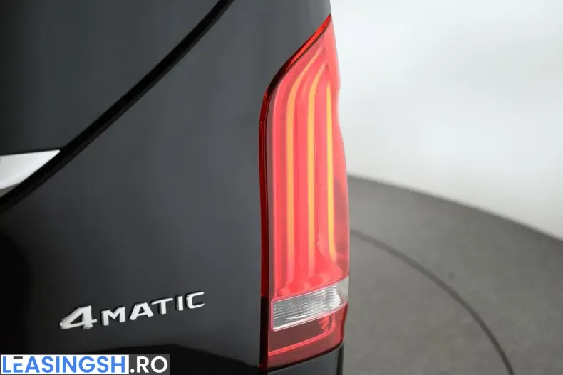 Mercedes-Benz V 300 (Clasa V) din 2023 cu 52.300 km - oferta MER199201 - foto 11