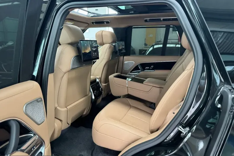 Land Rover Range Rover din 2025 cu 29.000 km - oferta LAN199204 - foto 2