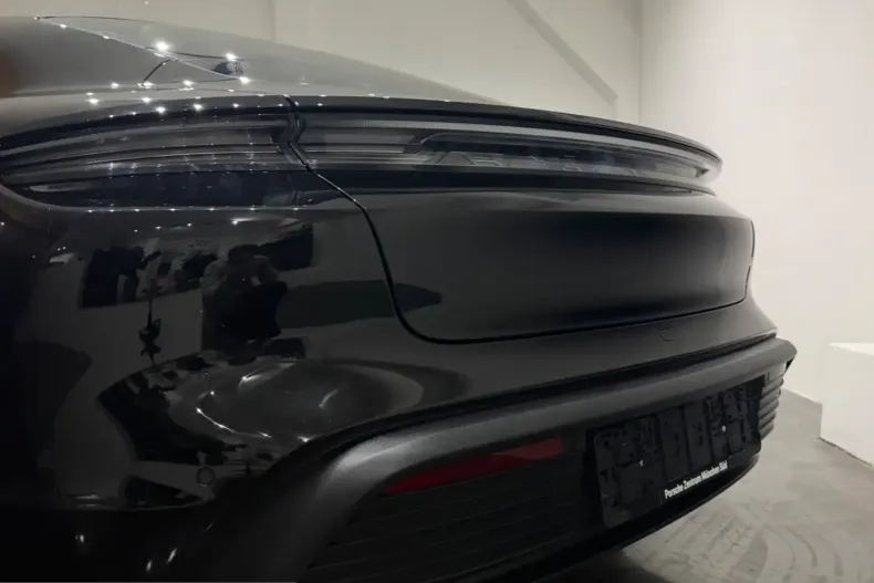 Porsche Taycan din 2022 cu 41.500 km - oferta POR199218 - foto 3