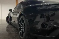 Porsche Taycan din 2022 cu 41.500 km - oferta POR199218 - foto 4