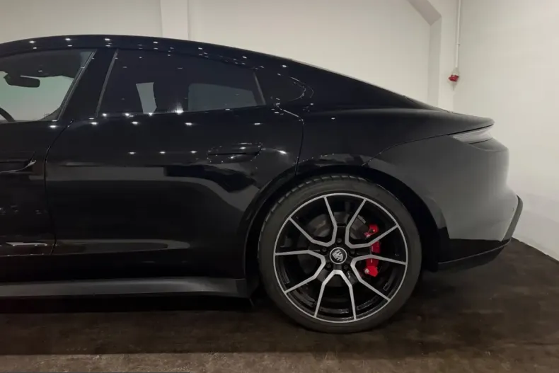 Porsche Taycan din 2022 cu 41.500 km - oferta POR199218 - foto 7