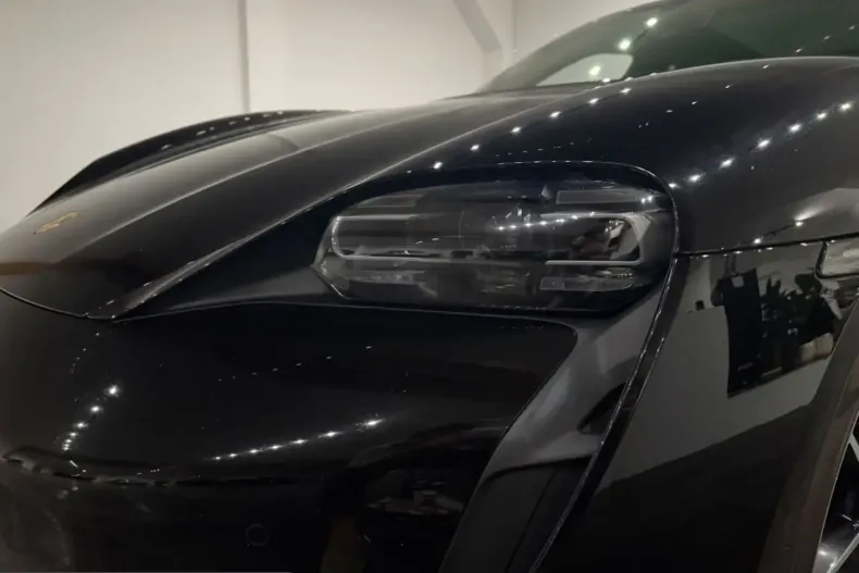 Porsche Taycan din 2022 cu 41.500 km - oferta POR199218 - foto 18