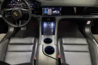 Porsche Taycan din 2022 cu 41.500 km - oferta POR199218 - foto 30