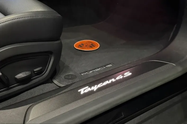 Porsche Taycan din 2022 cu 41.500 km - oferta POR199218 - foto 33