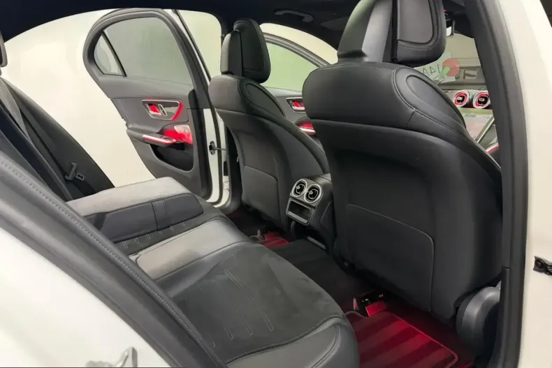 Mercedes-Benz C 300 (Clasa C) din 2022 cu 110.000 km - oferta MER199227 - foto 18