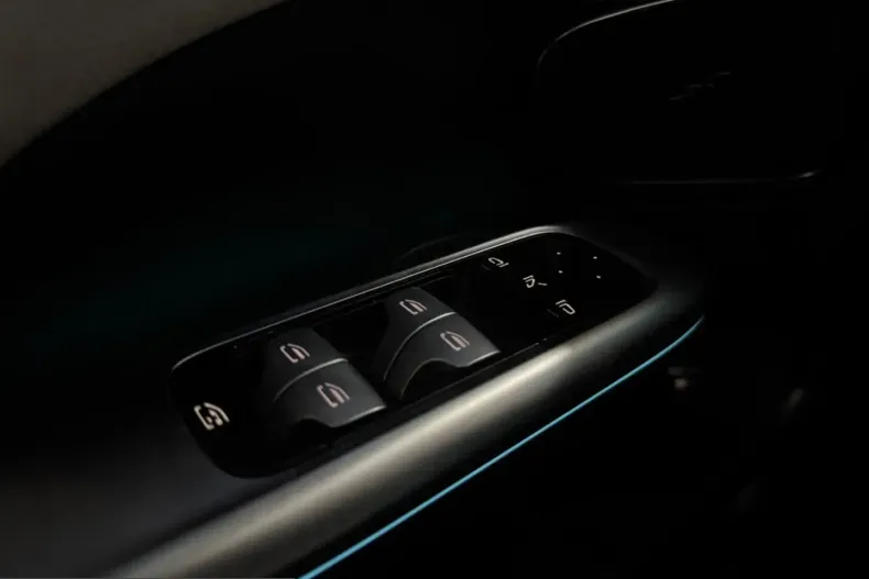 Mercedes-Benz C 200 (Clasa C) din 2022 cu 118.000 km - oferta MER199228 - foto 21