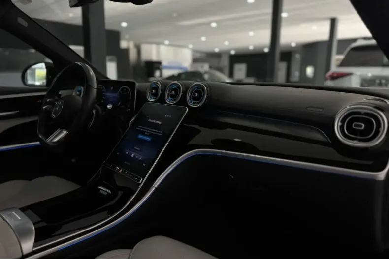 Mercedes-Benz C 200 (Clasa C) din 2022 cu 118.000 km - oferta MER199228 - foto 22