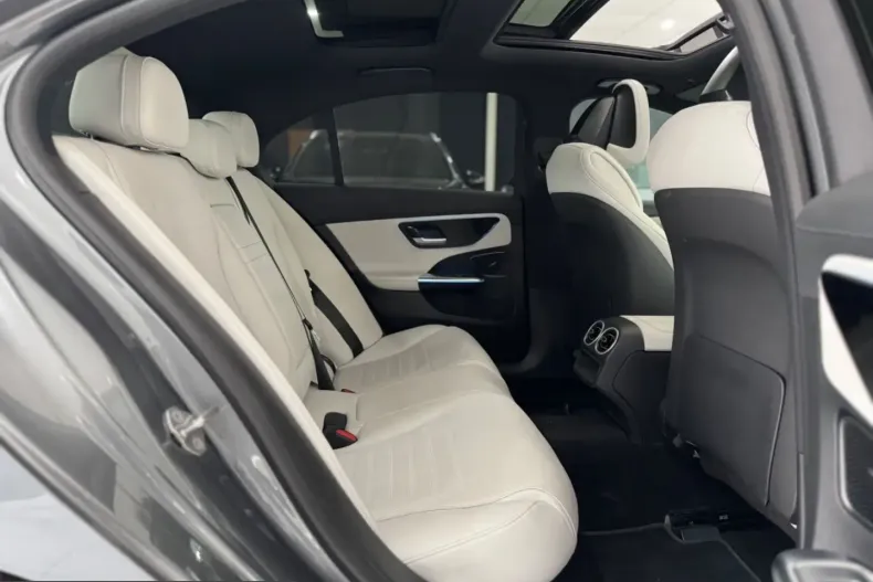 Mercedes-Benz C 200 (Clasa C) din 2022 cu 118.000 km - oferta MER199228 - foto 23