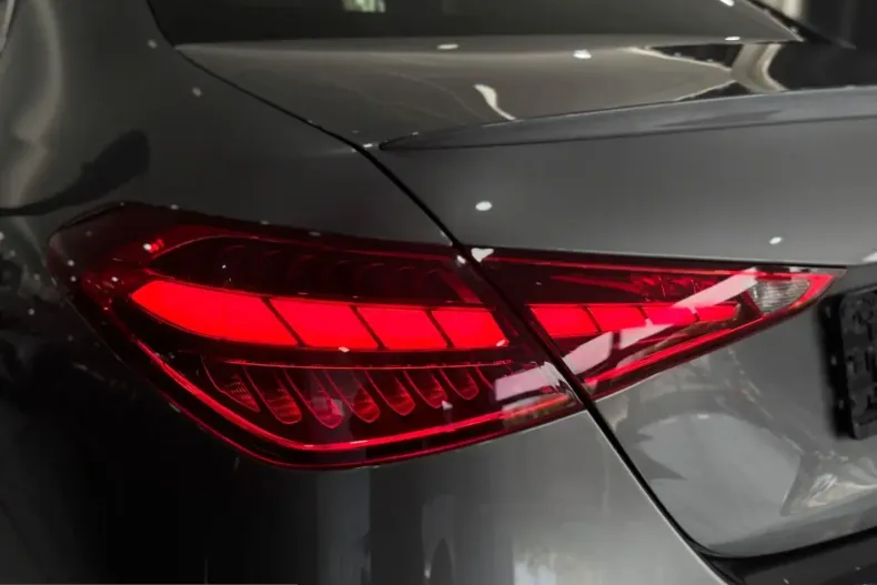 Mercedes-Benz C 200 (Clasa C) din 2022 cu 118.000 km - oferta MER199228 - foto 24