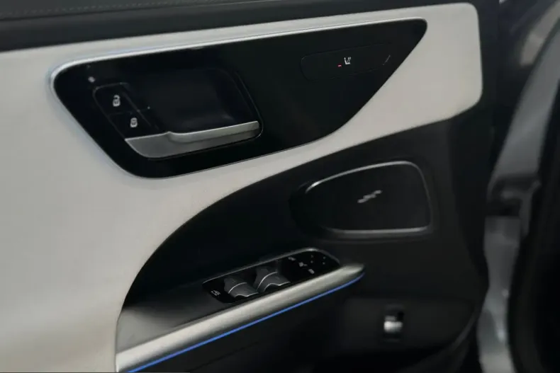 Mercedes-Benz C 200 (Clasa C) din 2022 cu 118.000 km - oferta MER199228 - foto 27