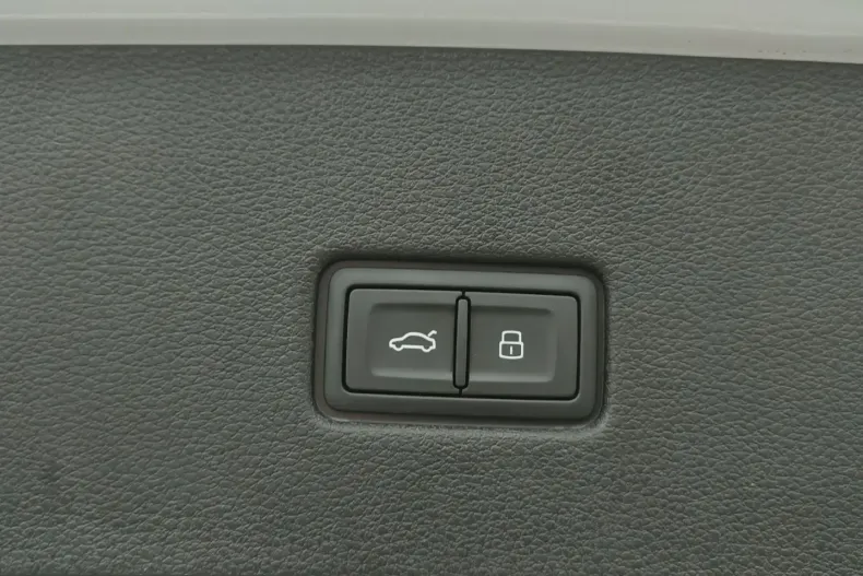 Audi Q8 din 2023 cu 62.749 km - oferta AUD199231 - foto 14