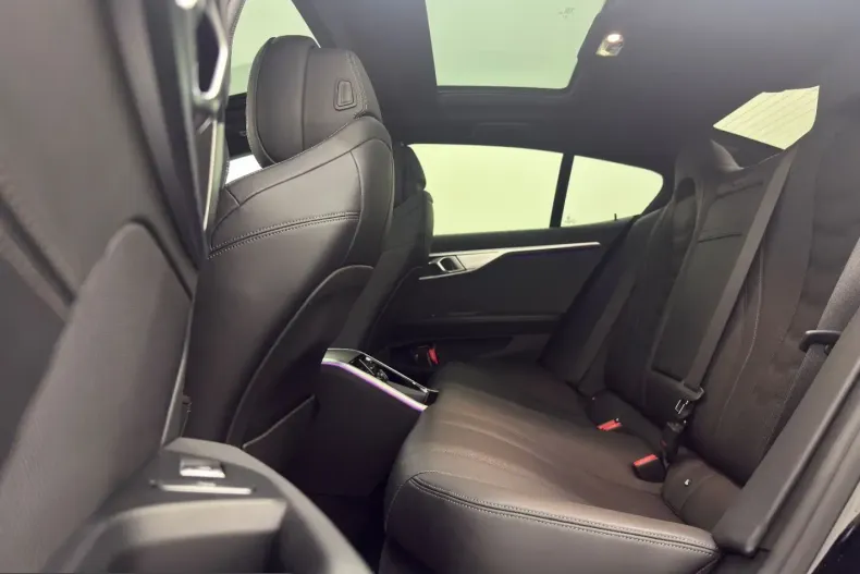 BMW M850 (Seria 8) din 2021 cu 41.801 km - oferta BMW199232 - foto 40