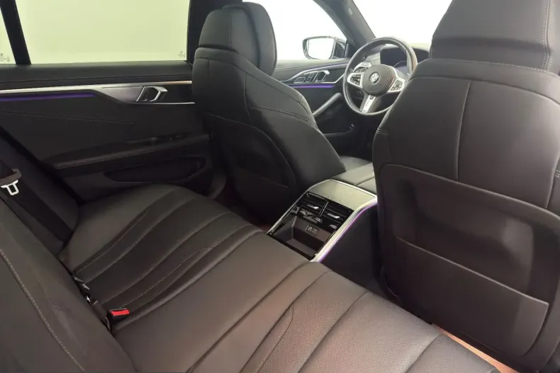 BMW M850 (Seria 8) din 2021 cu 41.801 km - oferta BMW199232 - foto 43