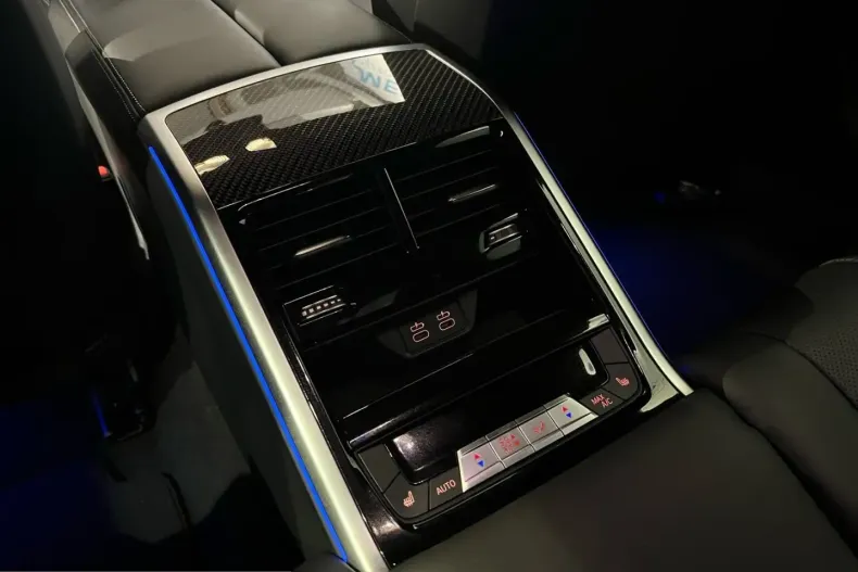 BMW M8 (Seria 8) din 2023 cu 19.655 km - oferta BMW199239 - foto 10