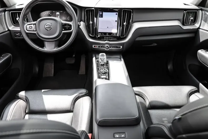 Volvo XC60 din 2021 cu 67.180 km - oferta VOL199241 - foto 5