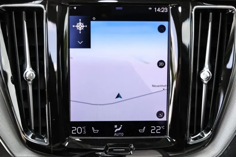 Volvo XC60 din 2021 cu 67.180 km - oferta VOL199241 - foto 8