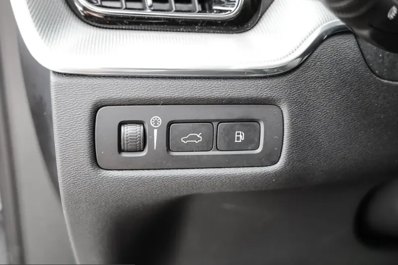 Volvo XC60 din 2021 cu 67.180 km - oferta VOL199241 - foto 11