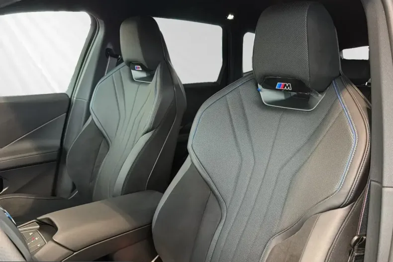 BMW iX3 (Seria X) din 2026 cu 4.000 km - oferta BMW199242 - foto 9