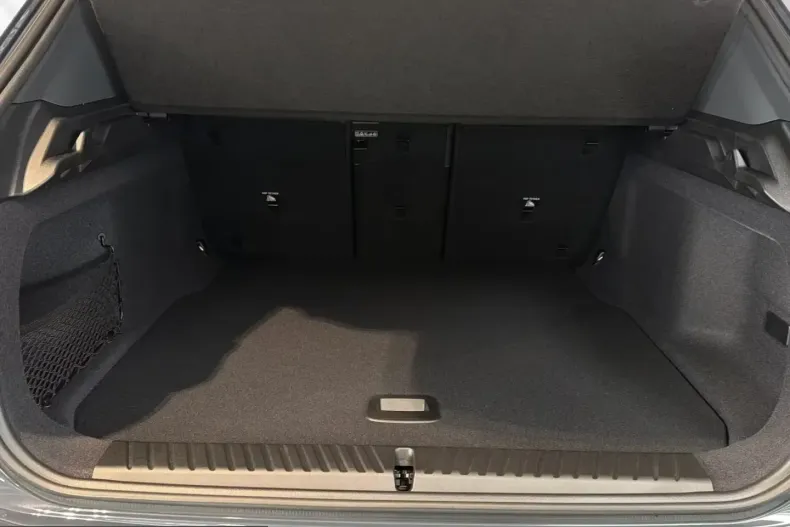 BMW iX3 (Seria X) din 2026 cu 4.000 km - oferta BMW199242 - foto 13