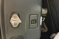 Land Rover Defender din 2024 cu 45.000 km - oferta LAN199244 - foto 18