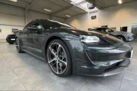 Porsche Taycan din 2022 cu 44.000 km - oferta POR199254 - foto 1