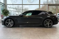 Porsche Taycan din 2022 cu 44.000 km - oferta POR199254 - foto 3