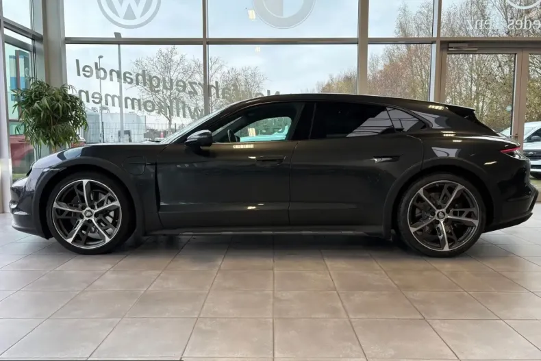 Porsche Taycan din 2022 cu 44.000 km - oferta POR199254 - foto 3