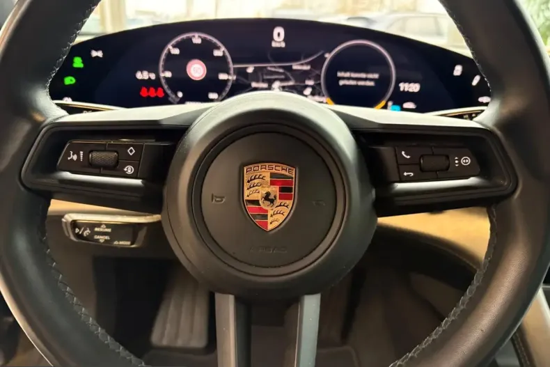 Porsche Taycan din 2022 cu 44.000 km - oferta POR199254 - foto 8