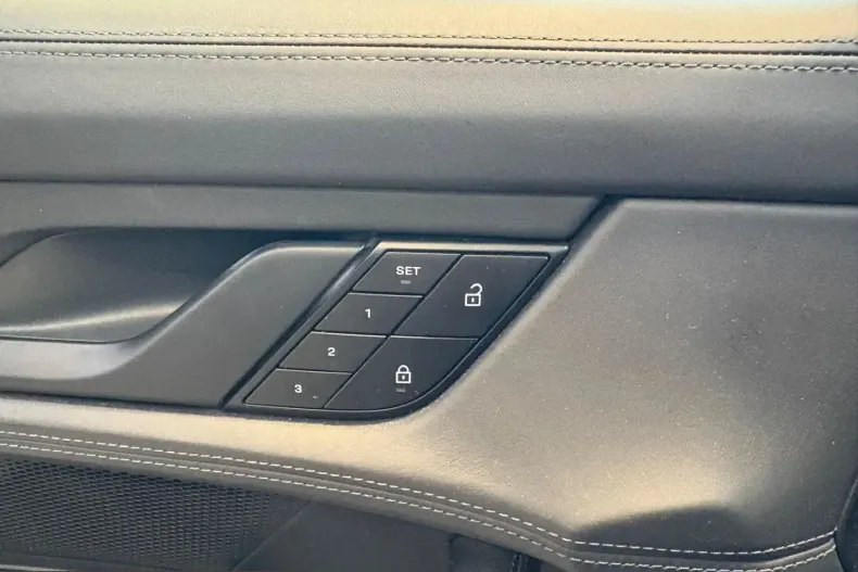 Porsche Taycan din 2022 cu 44.000 km - oferta POR199254 - foto 16