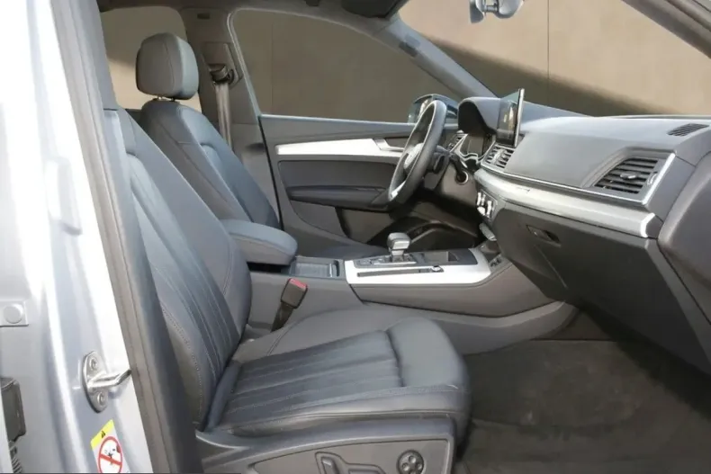 Audi Q5 din 2025 cu 9.900 km - oferta AUD199256 - foto 9