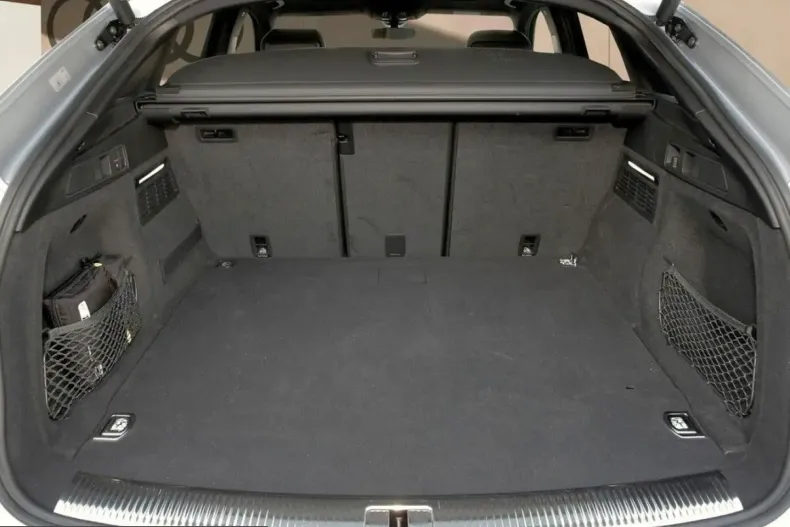 Audi Q5 din 2025 cu 9.900 km - oferta AUD199256 - foto 10