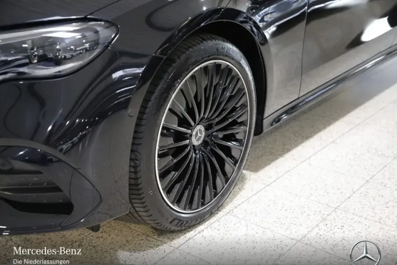 Mercedes-Benz E 300 (Clasa E) din 2025 cu 11.937 km - oferta MER199264 - foto 3