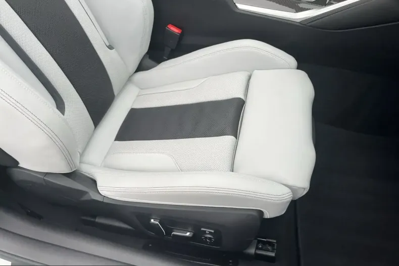 BMW M4 (Seria 4) din 2025 cu 8.600 km - oferta BMW199269 - foto 34