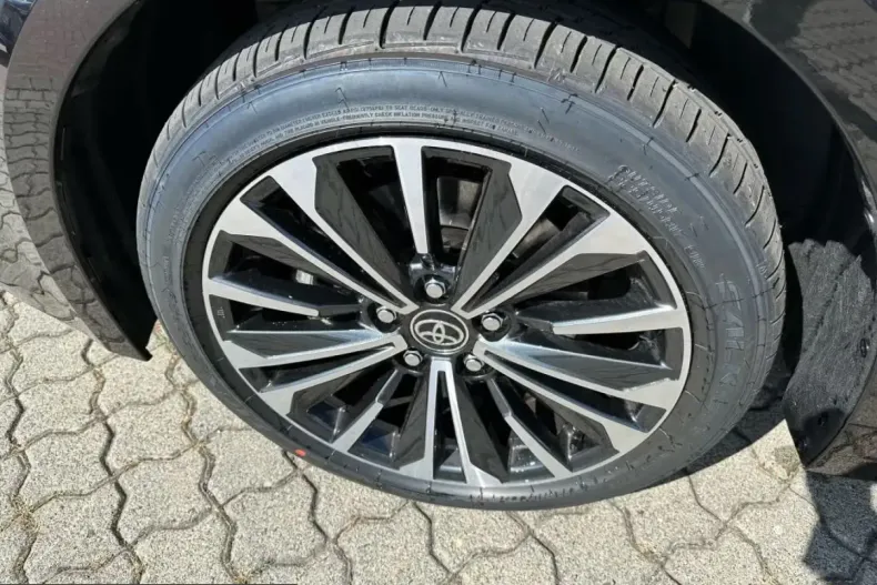 Toyota Corolla din 2024 cu 32.255 km - oferta TOY199274 - foto 9