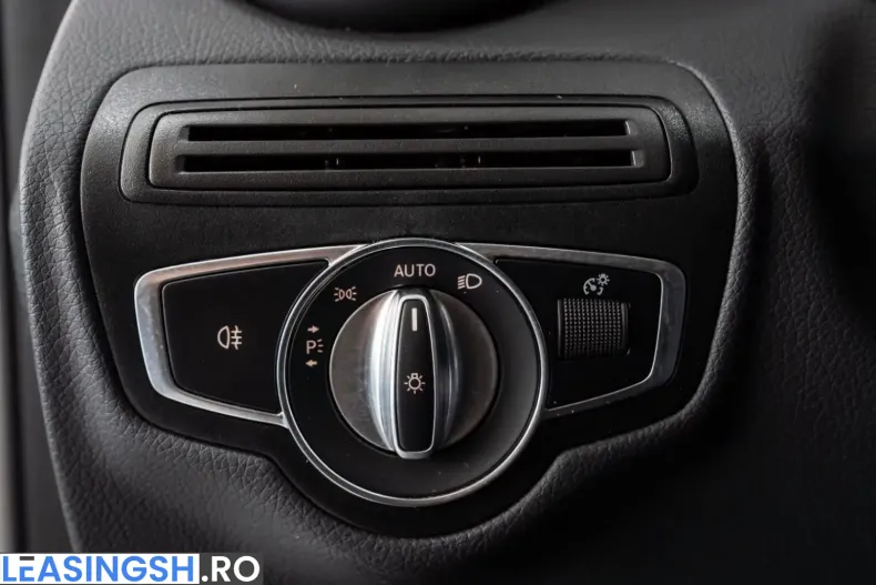 Mercedes-Benz GLC 63 AMG (Clasa GLC) din 2023 cu 18.184 km - oferta MER199281 - foto 28