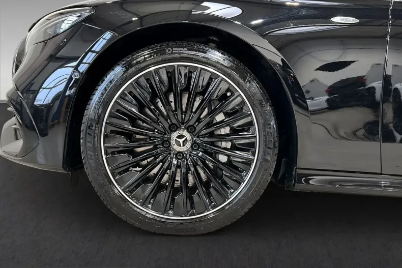 Mercedes-Benz E 300 (Clasa E) din 2025 cu 20.000 km - oferta MER199282 - foto 3