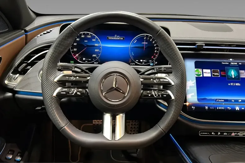 Mercedes-Benz E 300 (Clasa E) din 2025 cu 20.000 km - oferta MER199282 - foto 13