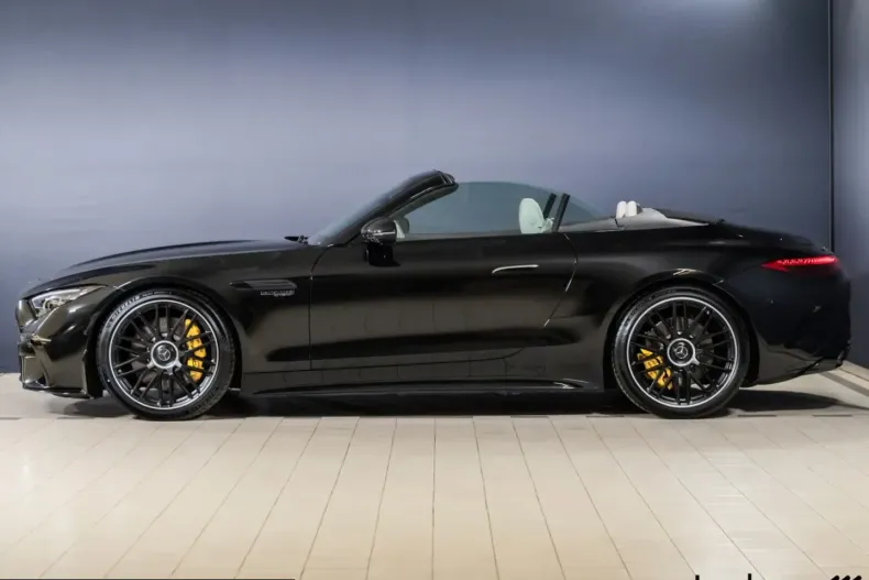 Mercedes-Benz SL 63 AMG (Clasa SL) din 2022 cu 7.206 km - oferta MER199285 - foto 4