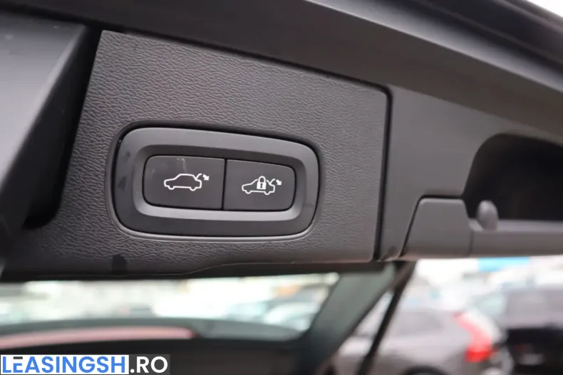 Volvo XC60 din 2021 cu 79.586 km - oferta VOL199286 - foto 23