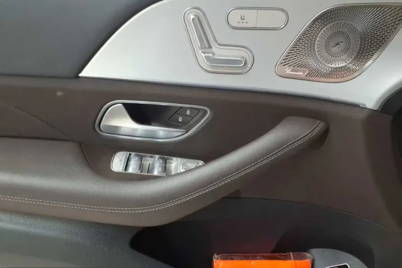 Mercedes-Benz GLE 350 (Clasa GLE) din 2023 cu 51.039 km - oferta MER199289 - foto 4