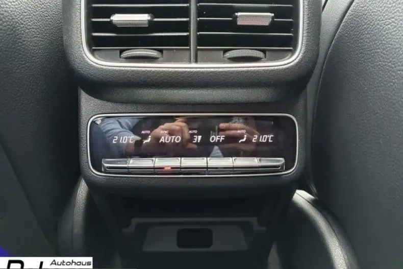 Mercedes-Benz GLE 400 (Clasa GLE) din 2024 cu 16.400 km - oferta MER199292 - foto 21