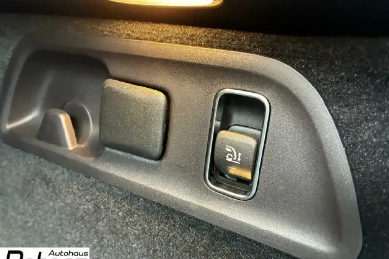 Mercedes-Benz GLE 400 (Clasa GLE) din 2024 cu 16.400 km - oferta MER199292 - foto 29