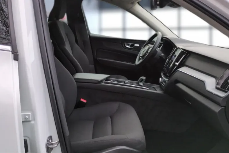 Volvo XC60 din 2021 cu 55.300 km - oferta VOL199293 - foto 17