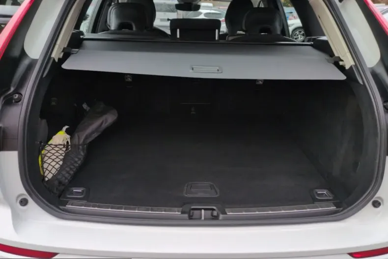 Volvo XC60 din 2021 cu 55.300 km - oferta VOL199293 - foto 19