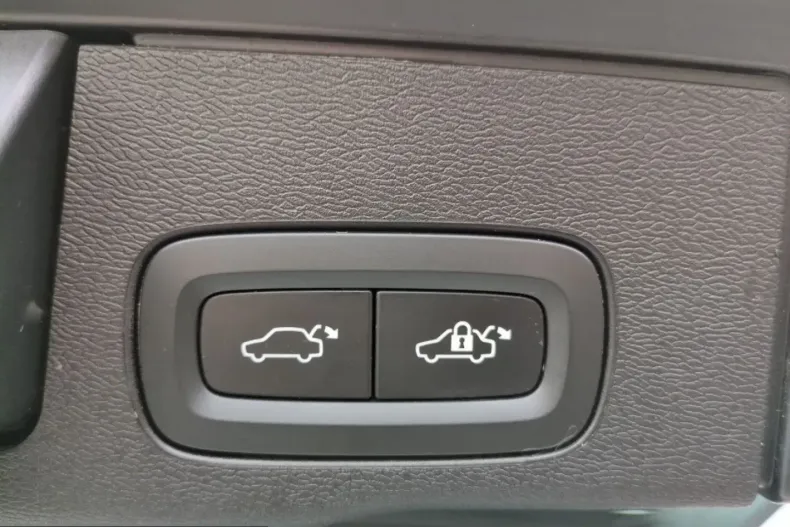 Volvo XC60 din 2021 cu 55.300 km - oferta VOL199293 - foto 20