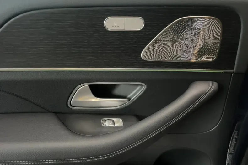 Mercedes-Benz GLE 300 (Clasa GLE) din 2025 cu 10.000 km - oferta MER199297 - foto 16