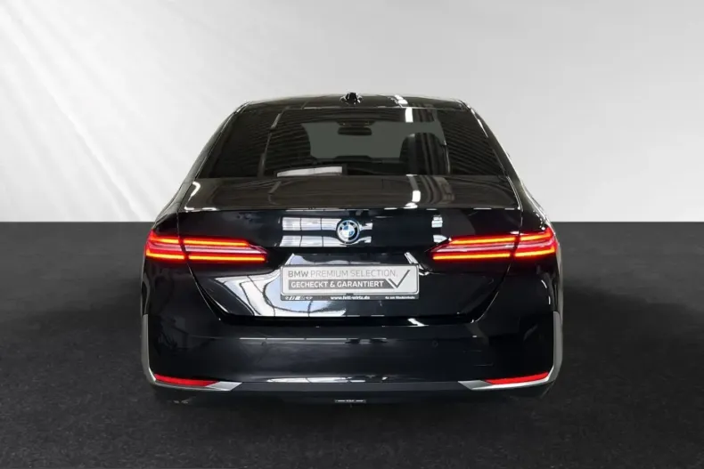 BMW 530 (Seria 5) din 2024 cu 32.100 km - oferta BMW199303 - foto 8