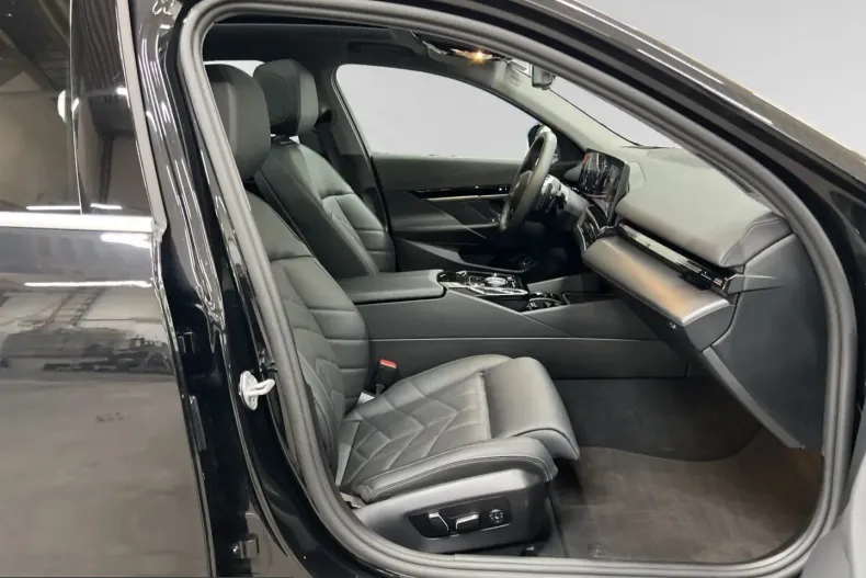 BMW 530 (Seria 5) din 2024 cu 32.100 km - oferta BMW199303 - foto 9