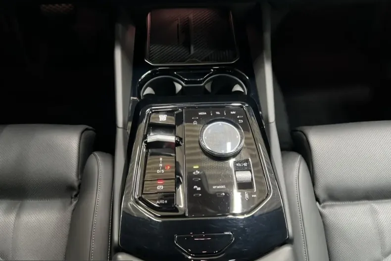 BMW 530 (Seria 5) din 2024 cu 32.100 km - oferta BMW199303 - foto 13