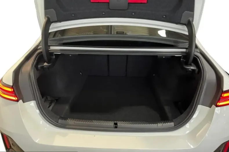 BMW 520 (Seria 5) din 2025 cu 15.642 km - oferta BMW199307 - foto 13